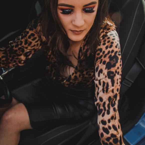 Women's Edgy Leopard Plunging Long Sleeve Bodysuit - Picture 3 of 6